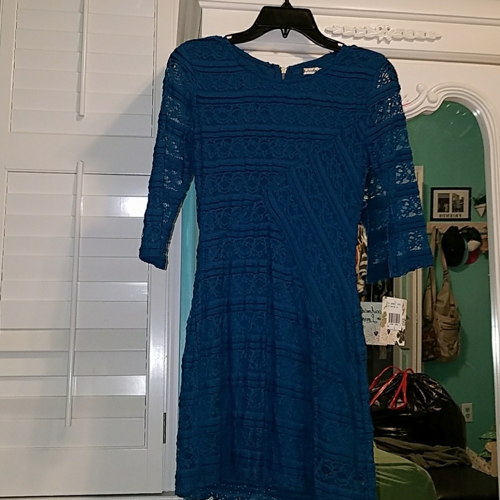 Dress - Picture 4 of 4
